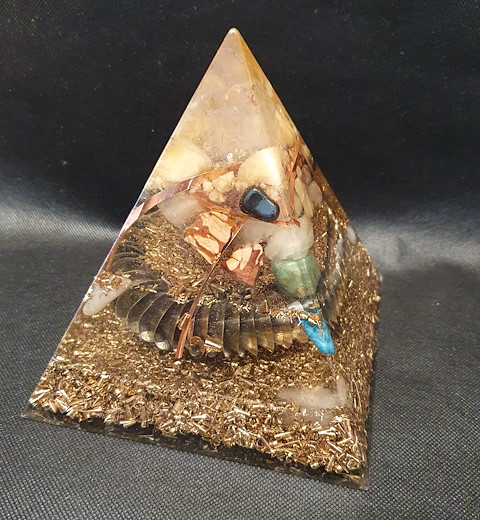 Orgonit Pyramide ohne Kugel